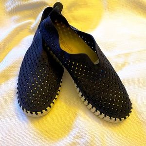 Isle Jacobson Tulip shoe